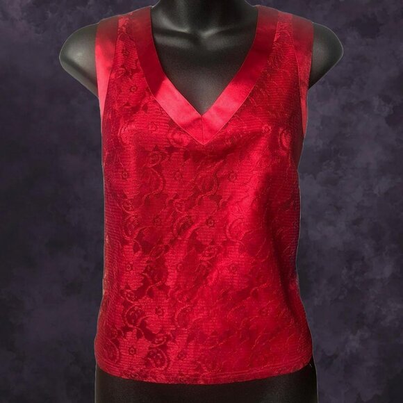 Tres You Lace Tank - Picture 1 of 5